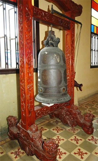 Phat Bao Dai Hong Chung